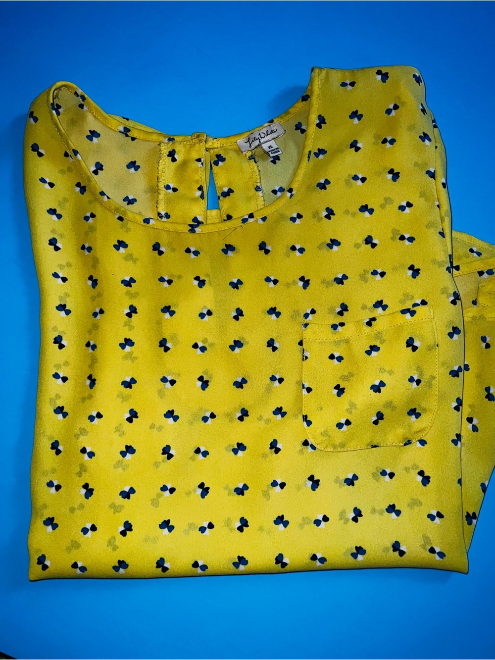 Lily White Top Size XL Yellow Floral Print Blouse